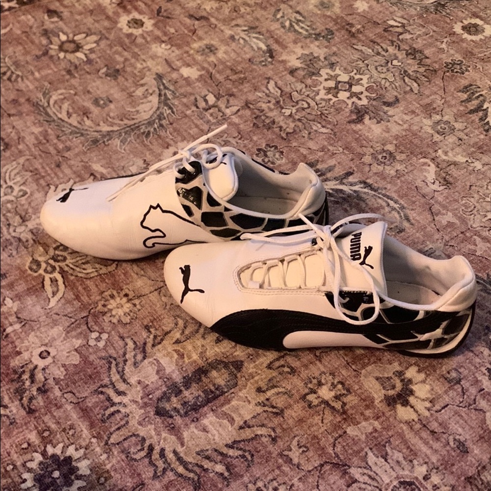 RARE puma shoes size 7.5 F